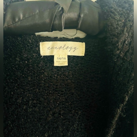 Women's Black Sleeveless Sweater Vest, hooded with pockets, plus size 14/16 - Picture 2 of 4